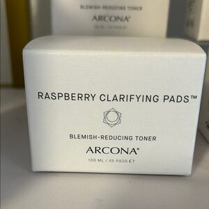Raspberry Clarifying Pads - White